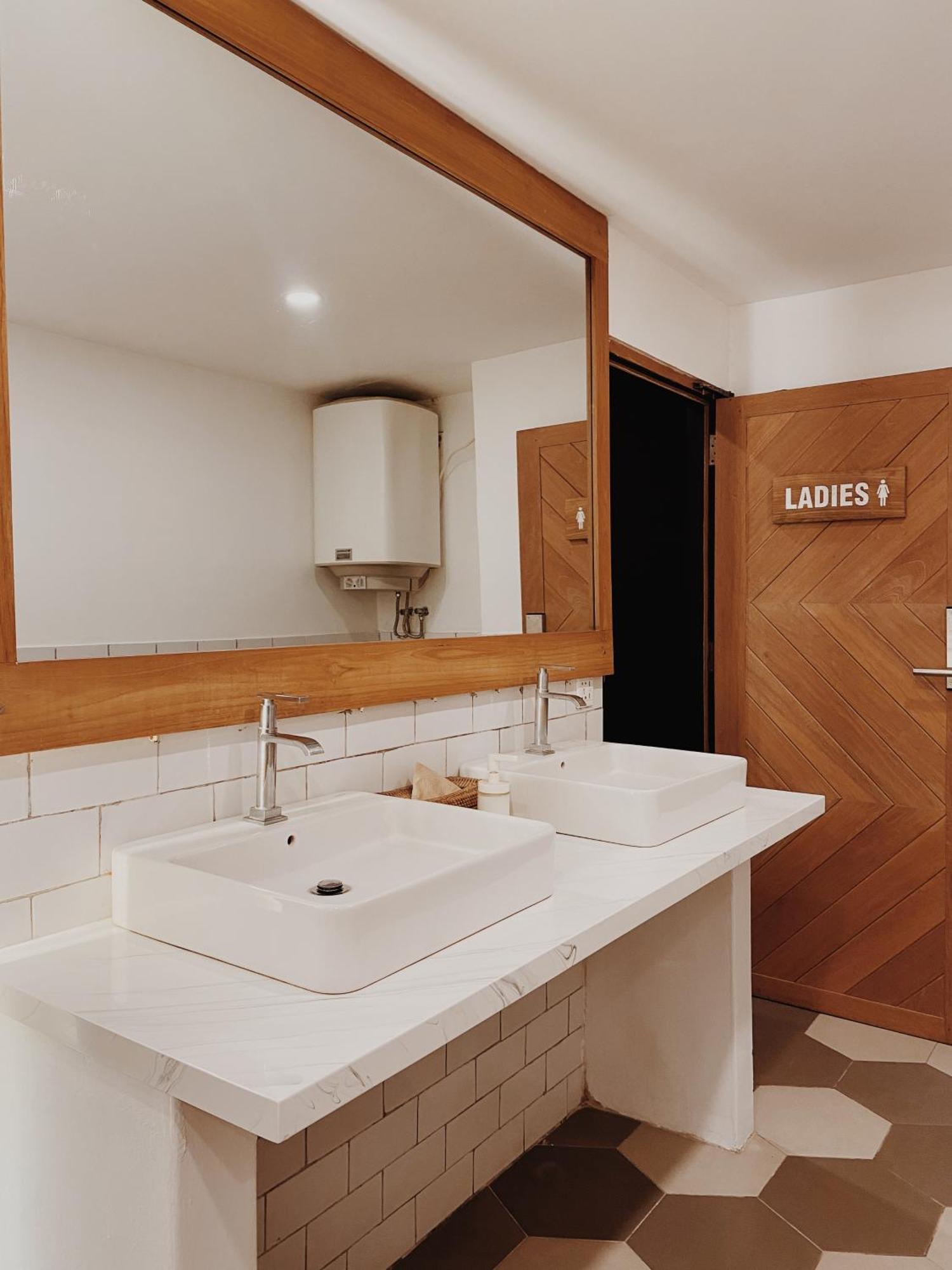 Kos One Hostel Canggu Kültér fotó